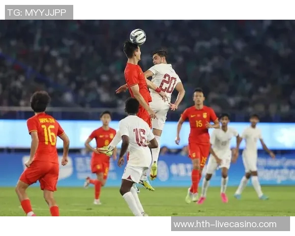 中国足球迎战卡塔尔期待逆袭之战全力争取胜利展现团队精神